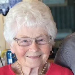 Mavis Shager's obituary photo'