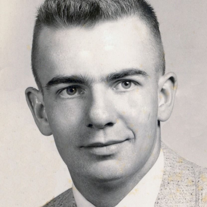 Harland Harold Blumke's obituary photo'