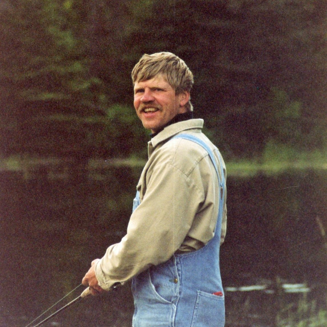 William "Bill" Schmidt's obituary photo'