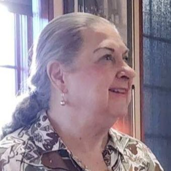 Rose Staus's obituary photo'