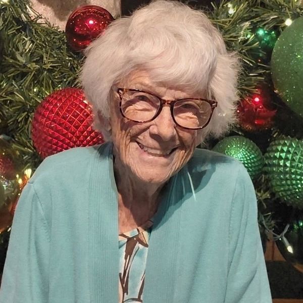 Laura Hildinger's obituary photo'