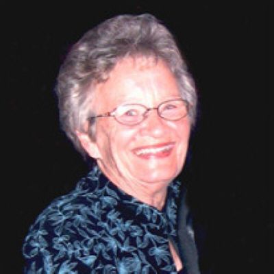 Joan Schoen