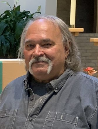 Dennis Darabos,