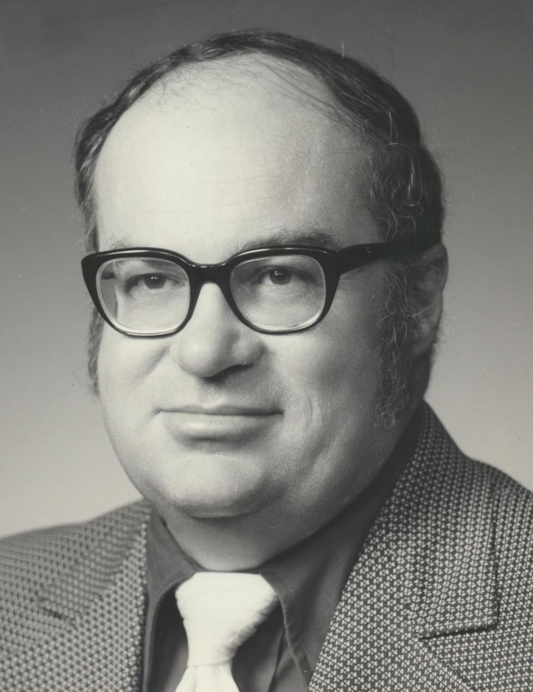 Leland G Billings