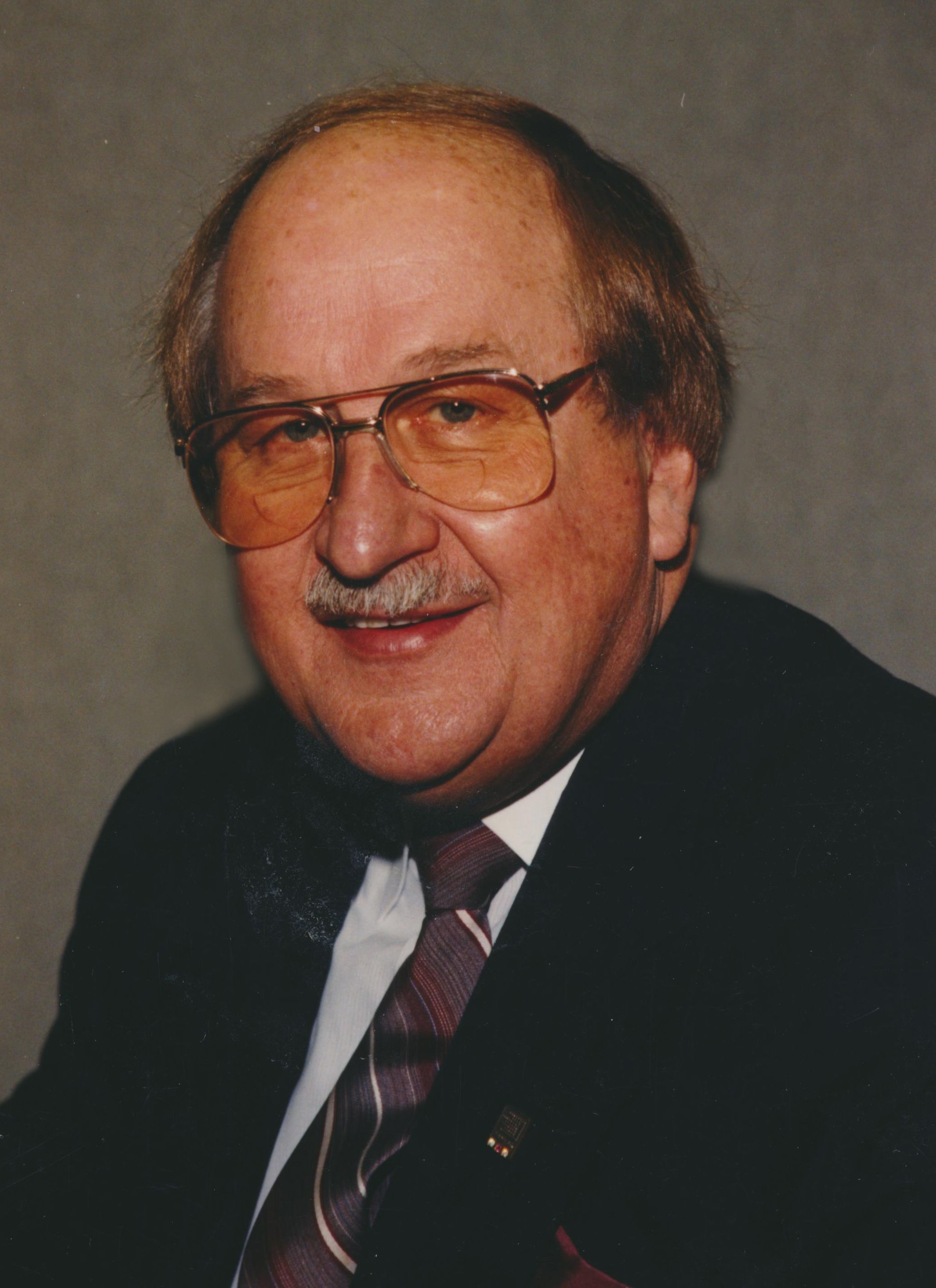 Robert R. Payne