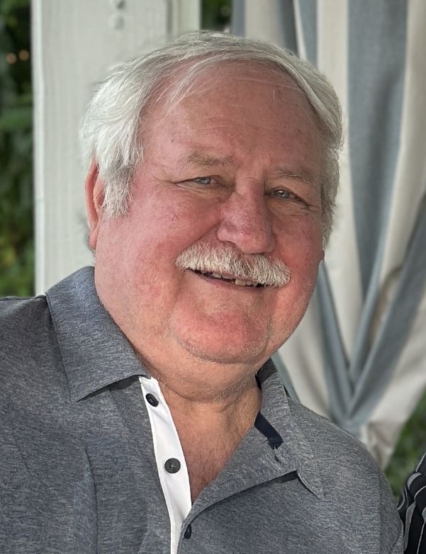 Daniel Holcomb