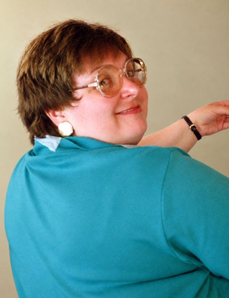 Laura S Sanden