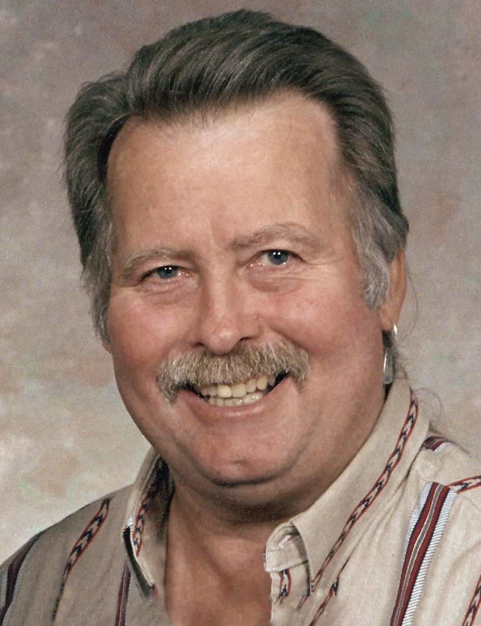 Larry J Stevertson