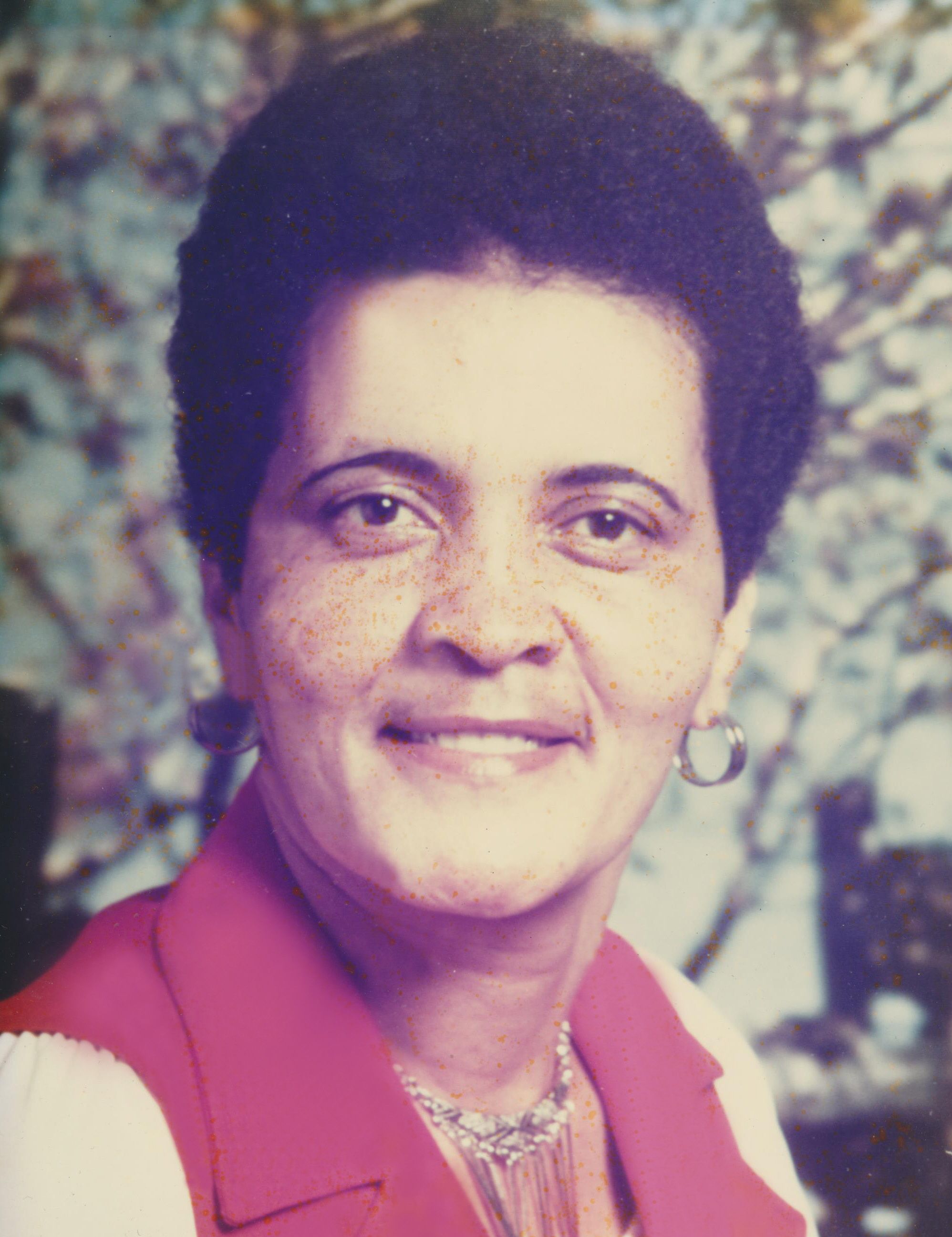 Hazel H Deacon