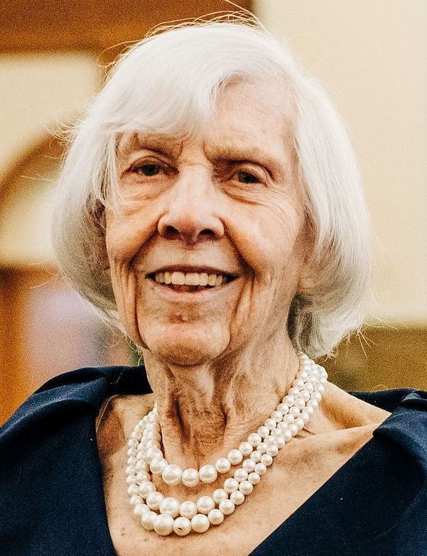 Eleanor "Bee"  Davidsaver