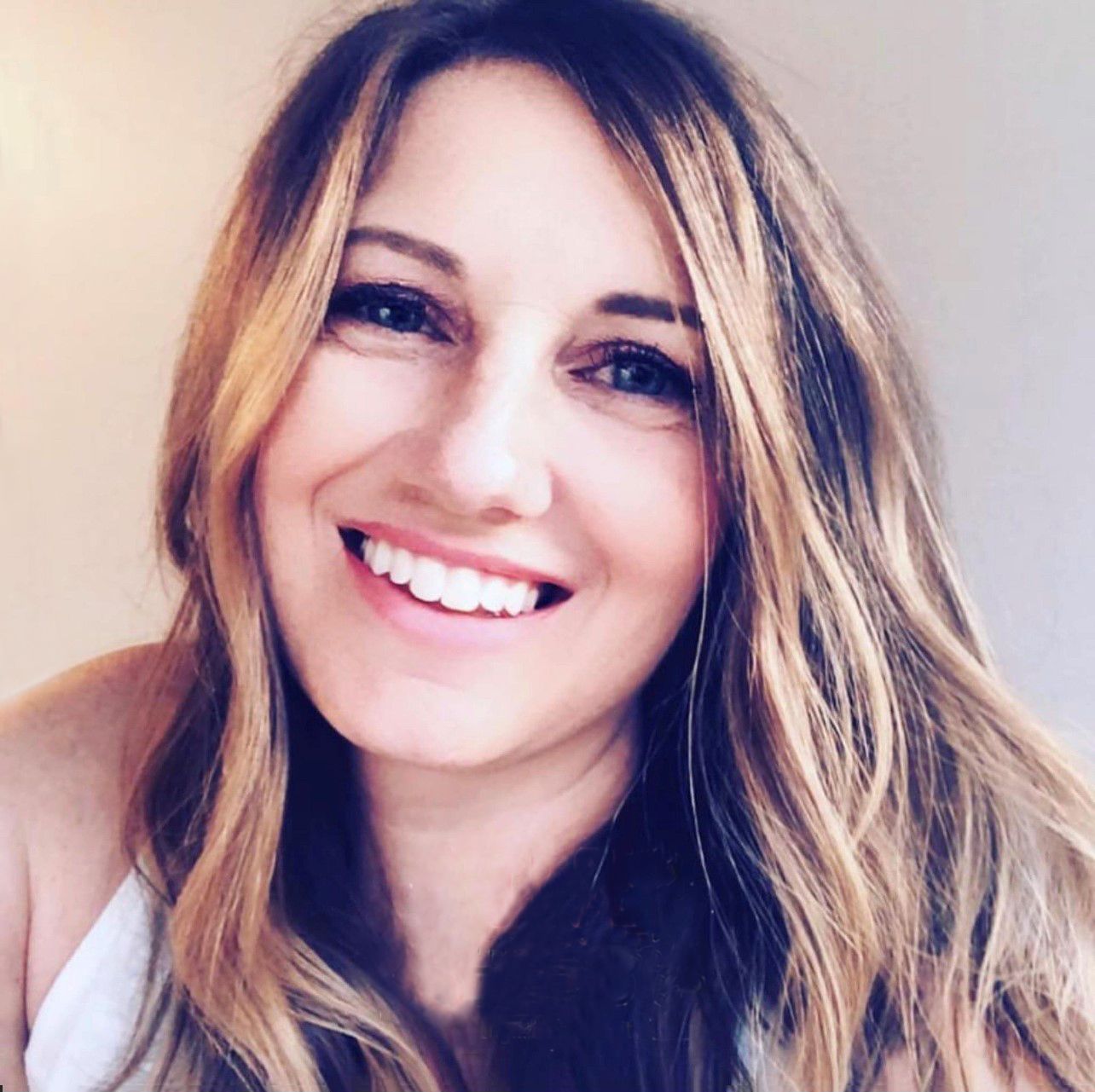 Christa Lynn Lindhardt