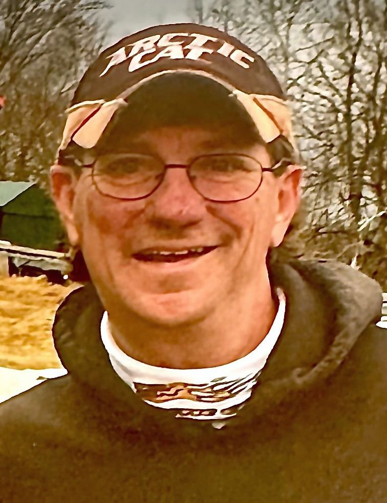 Erik J Knuteson