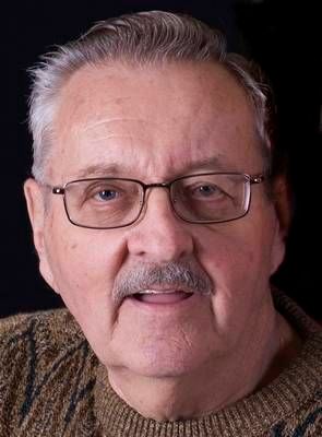 Kenneth Lloyd Mickelson