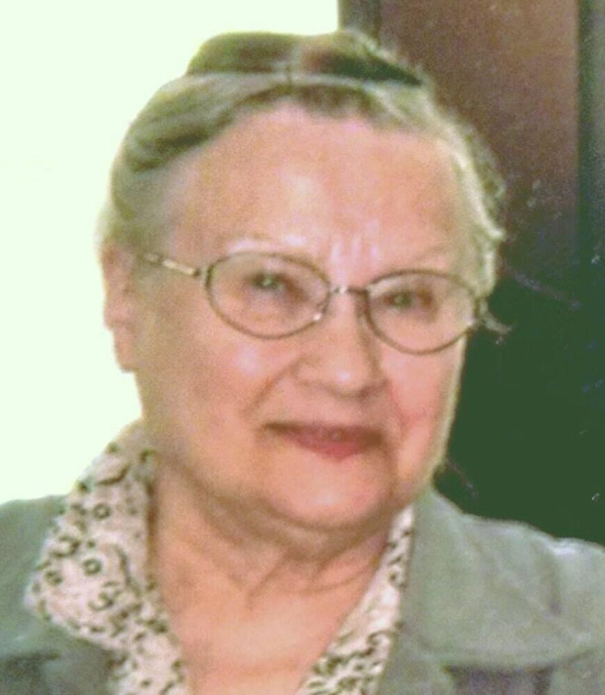 Maxine M Triff