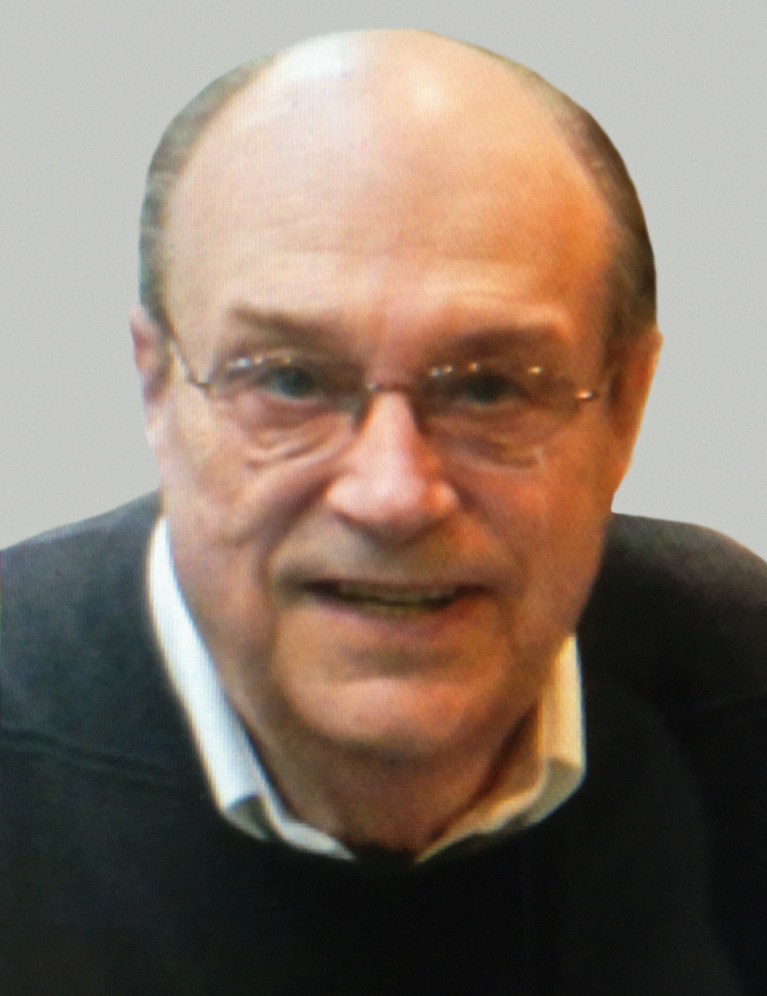 Kenneth M Vodak