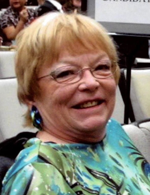 Linda M Kleinsteiber