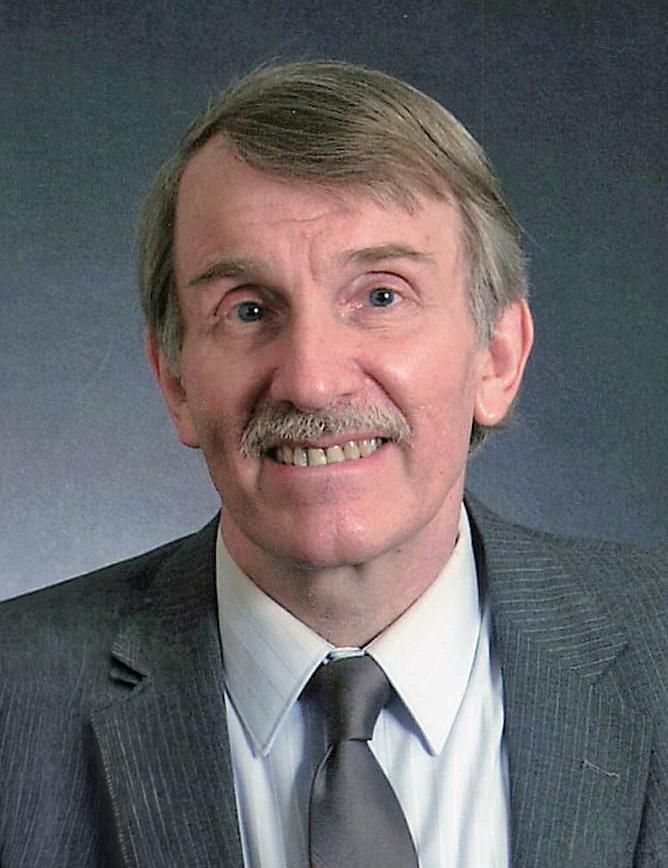 Robert J Stalder