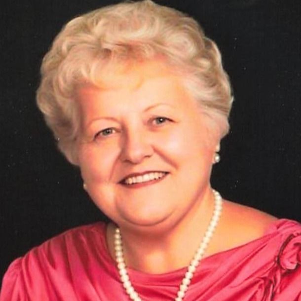 Jeanne McCann's obituary photo'