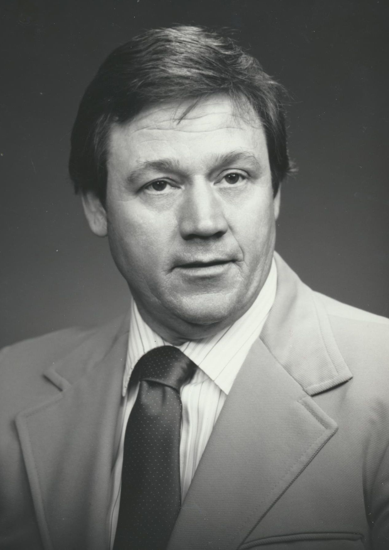 Kenneth E. Olson