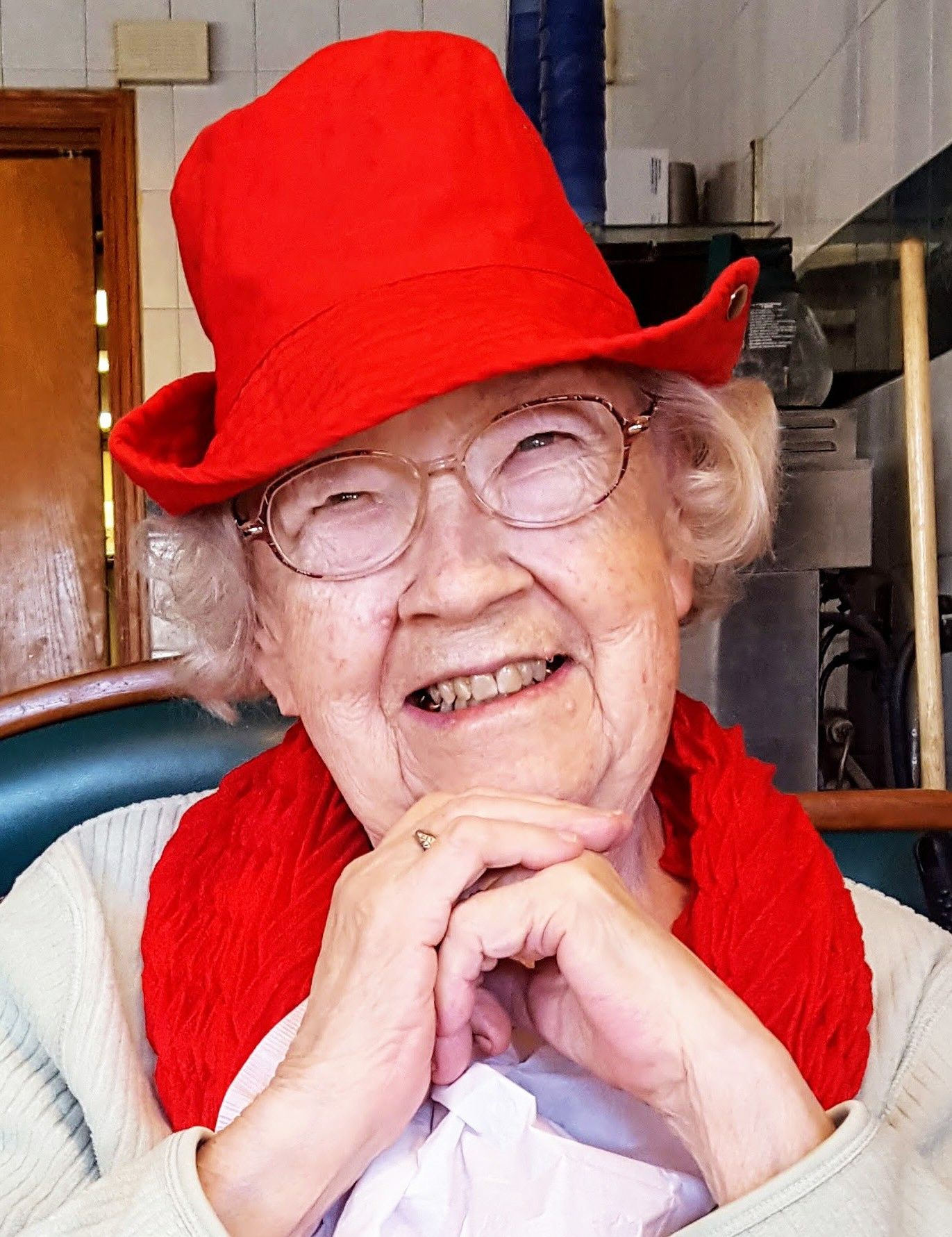 Ardis  L. Creydt