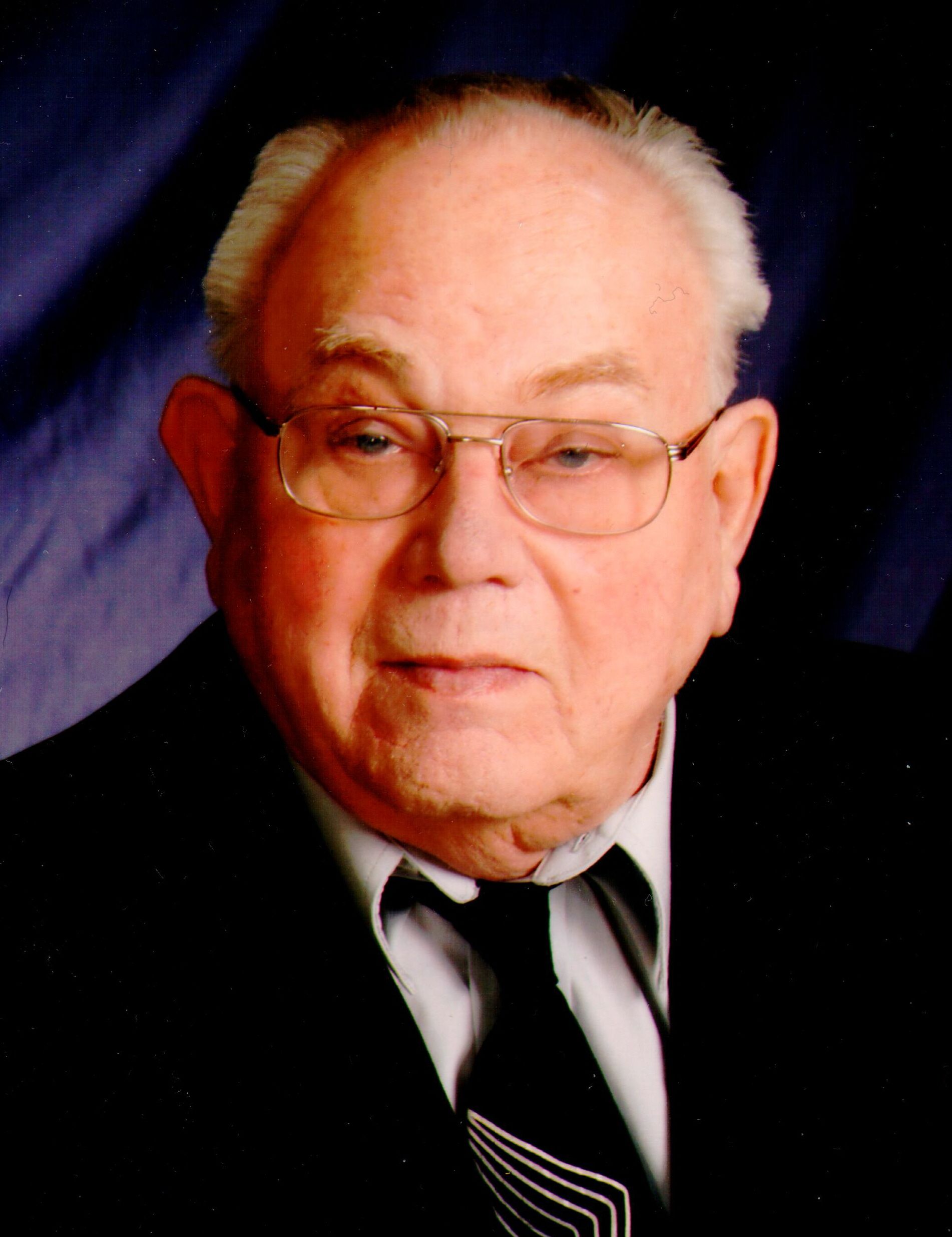 Roger Lewis Hillestad