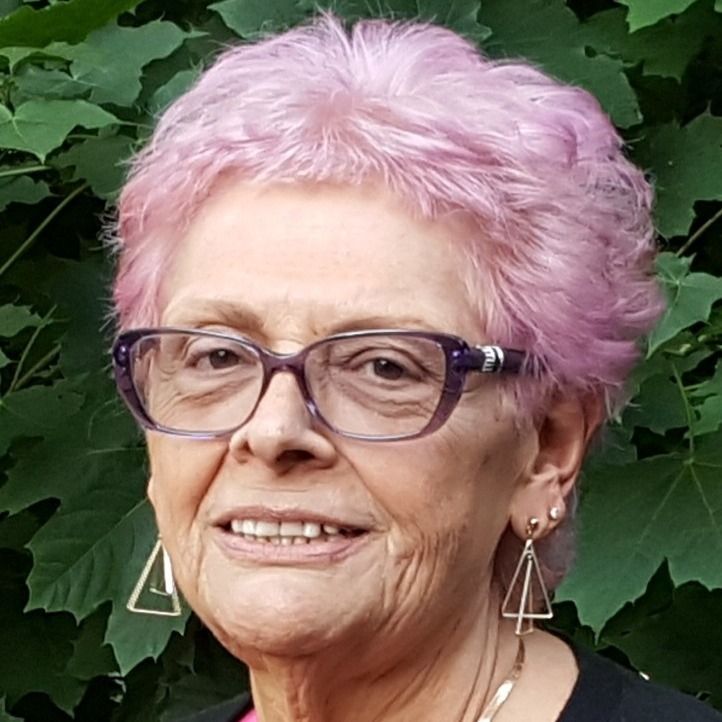 Janet Kahn's obituary photo'