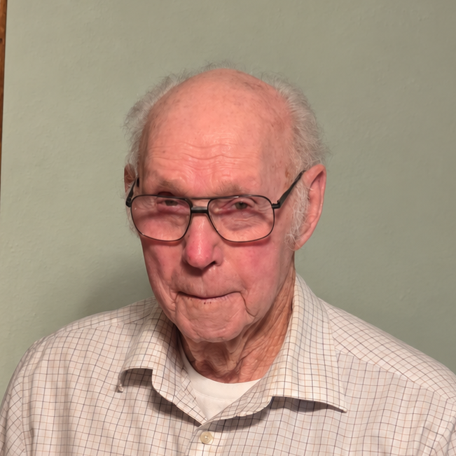 Lee Hennings's obituary photo'