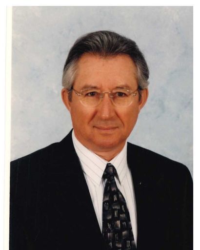 Anton Schweitzer's obituary photo'