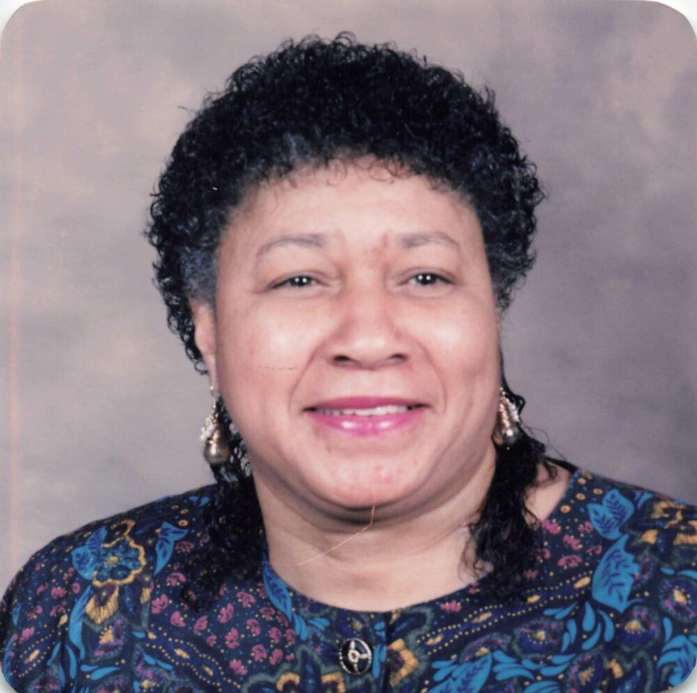 Ester Simmons
