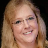 Linda Lorenz's obituary photo'