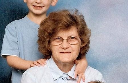 Elizabeth G Dowden