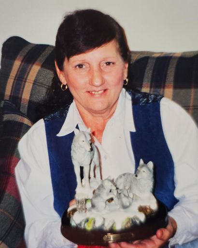 DORIS HAMMAC