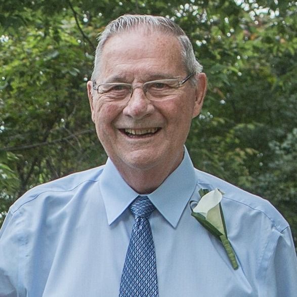 Roger Hoolihan's obituary photo'