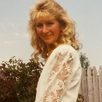CINDY LIND