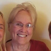 DOLORES GRIES